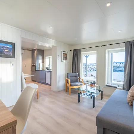 Seaside Ground Floor *