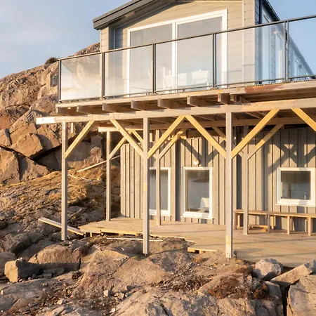 Seaside Ground Floor *